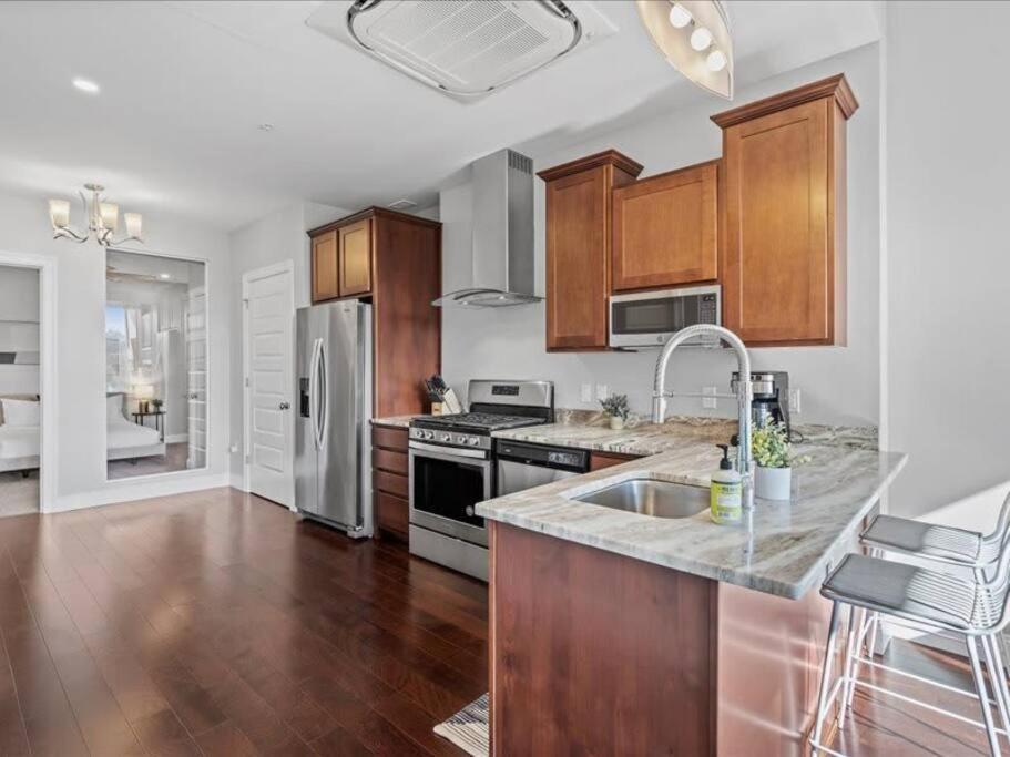 פיטסבורג Cozysuites Dream 1Br, Ppg Paints Arena, Pitts מראה חיצוני תמונה