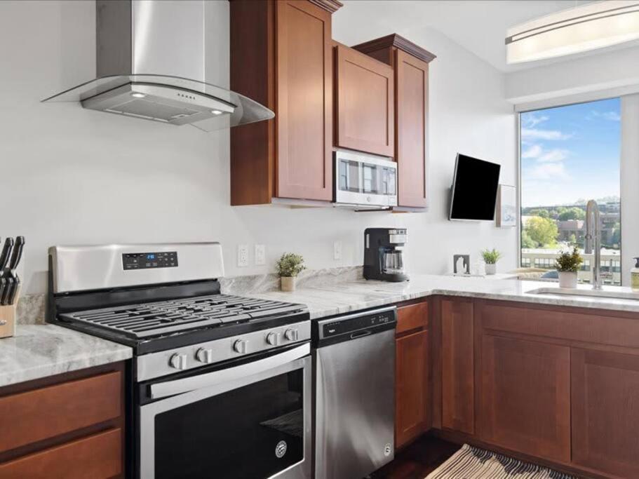 פיטסבורג Cozysuites Dream 1Br, Ppg Paints Arena, Pitts מראה חיצוני תמונה