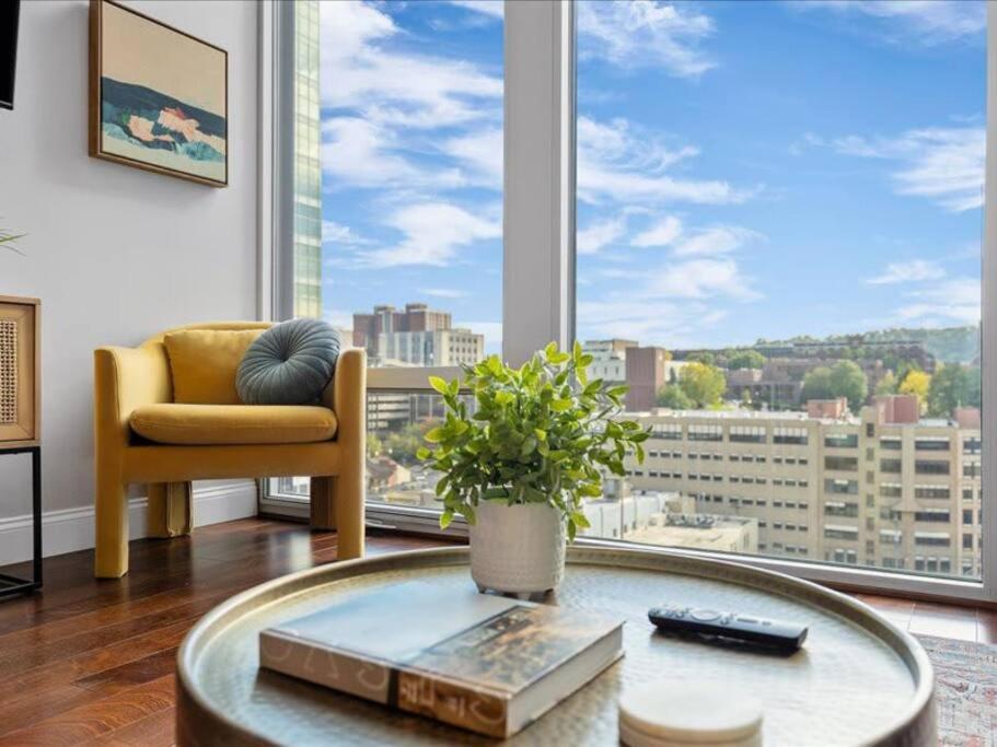 פיטסבורג Cozysuites Dream 1Br, Ppg Paints Arena, Pitts מראה חיצוני תמונה